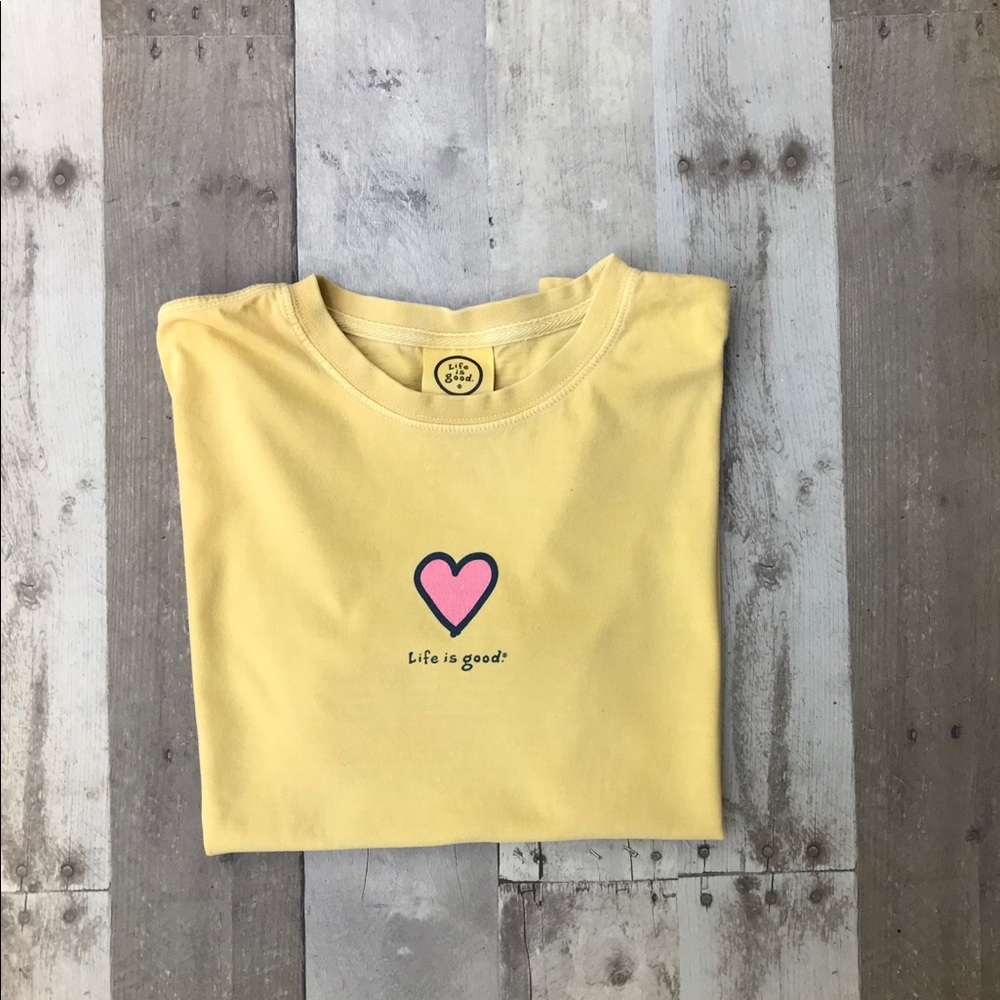 Life is Good Yellow with Pink Heart T-shirt Sz Sml